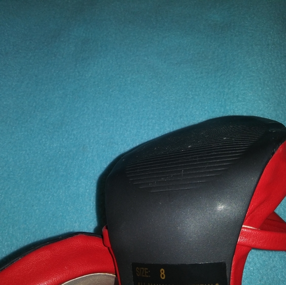 Qupid strappy cherry red 👠 - Picture 2 of 3